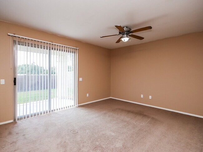 Photo - 250 W Juniper Ave