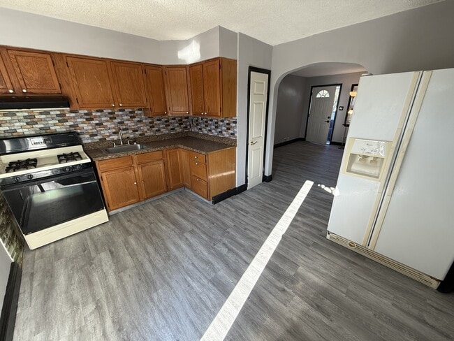 Photo - 419 Garden Ave