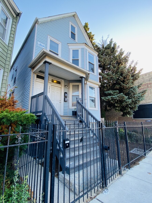 Front 3-Flat Building - 3604 W Diversey Ave Unit 1