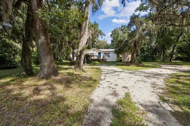 Photo - Spacious 3/2 Home on Nearly an Acre in Fer...