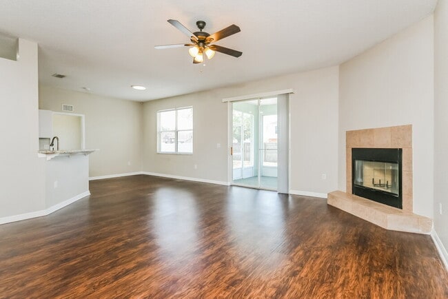 Photo - 6033 Live Oak Dr