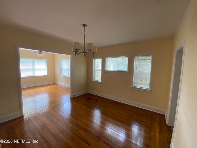 Photo - 2231 Ernest St