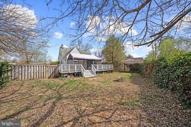 Photo - 114 Charles St