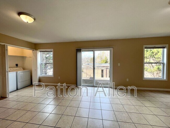 Photo - 4 Zell Ln Unit Apt C