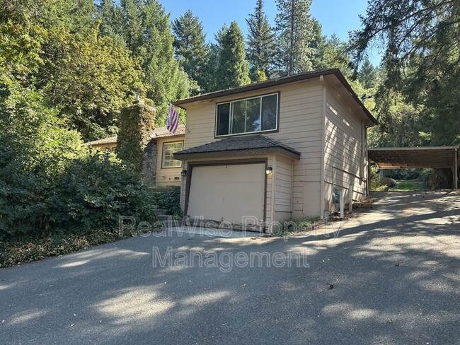 Building Photo - 7701 Rogue River Hwy Rental