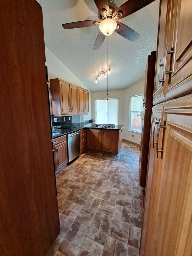 Photo - 143 Buttercup Cir