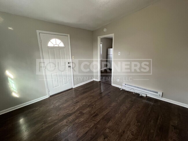 Photo - 409 N Maple St Unit C