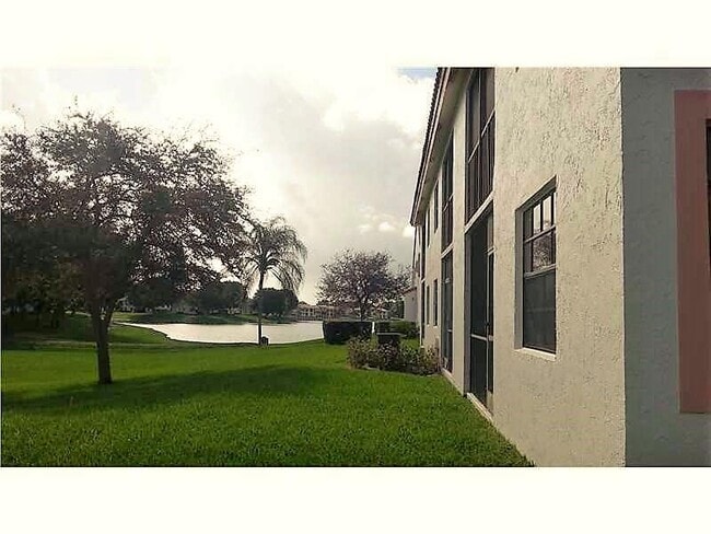 Photo - 320 Norwood Terrace Unit 113