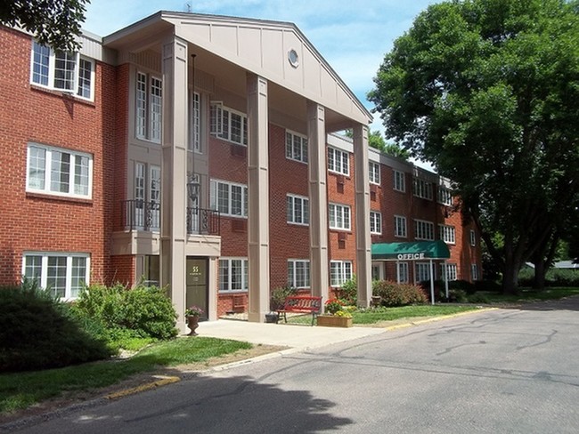 Clifton Estates - Clifton Estates Apartments