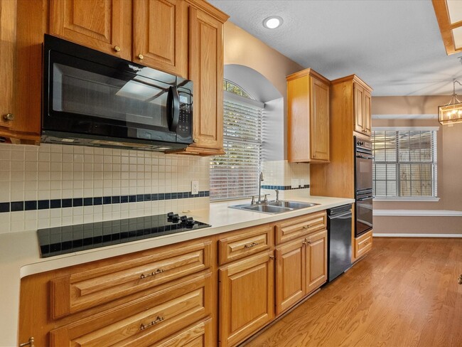 Photo - 2210 Crimson Cove Ct