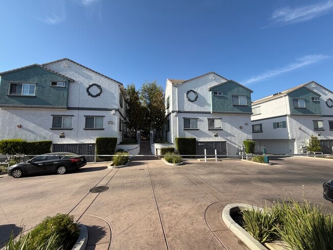 9301 Shirley Ave
