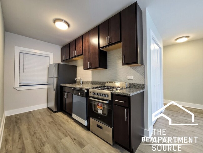 Photo - 1427 N Dearborn St Unit C2