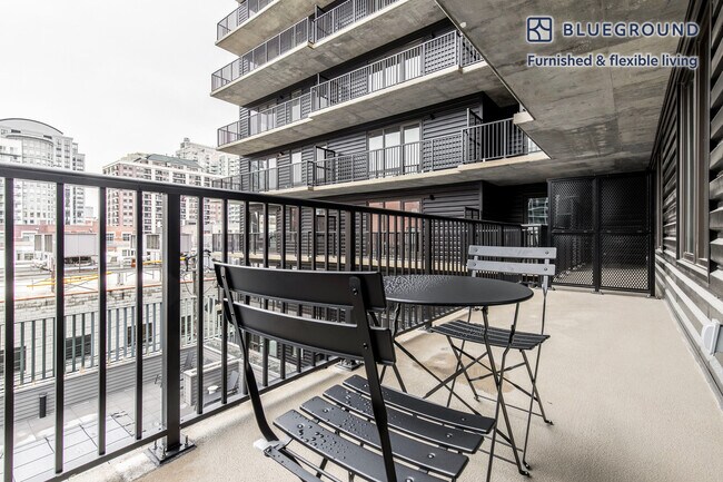 Photo - 751 N Hudson Ave Unit FL4-ID1038