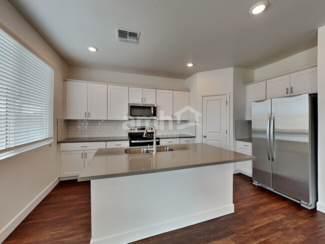 Photo - 17138 Puget Ave