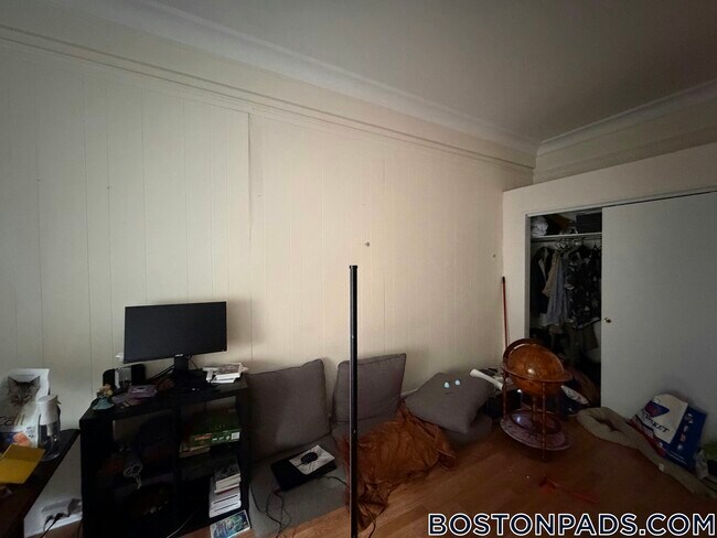 62 Boylston St Unit 806