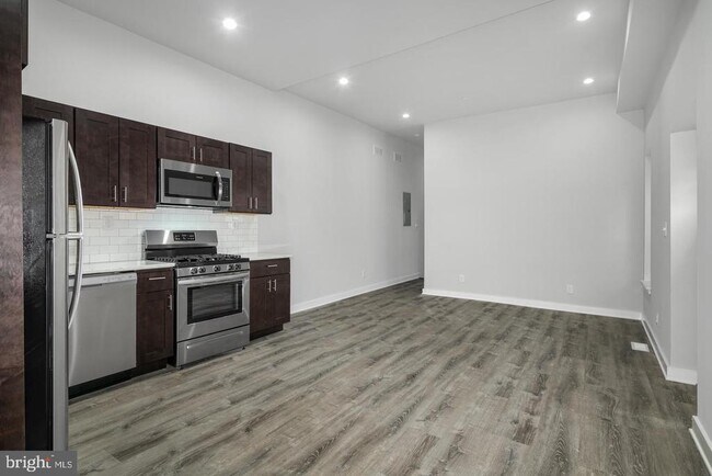 Photo - 2327 Wharton St