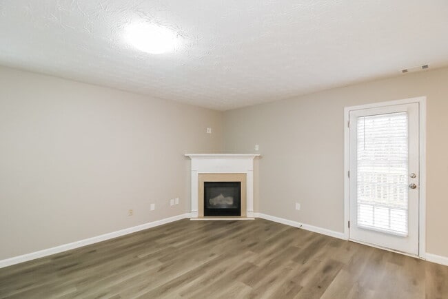 Photo - 420 Townsend Bend