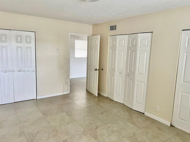 Photo - 2519 Pierce St Unit 09