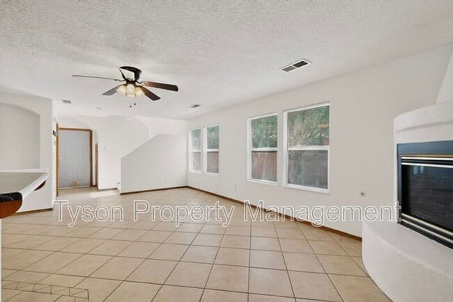 Photo - 1700 Violetas Rd NW