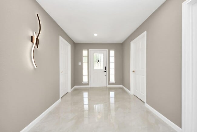 Photo - 16114 Forest Bend Ave