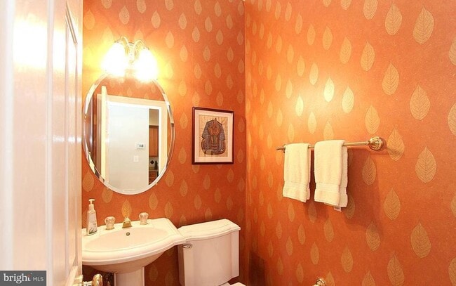 Photo - 537 Longhorn Crescent