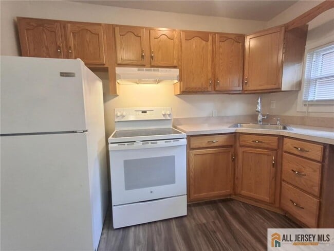 Photo - 1 Forrest Ave Apartment Unit B