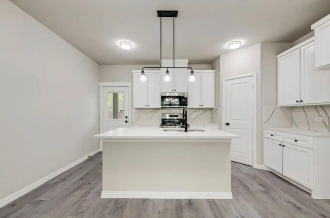 Photo - 5612 Black Pine Cir