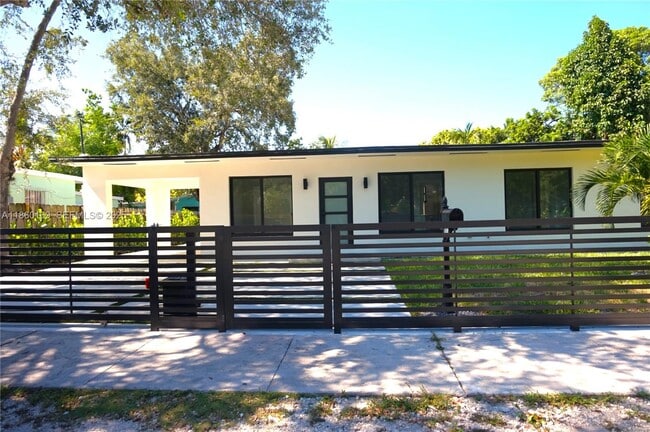 Photo - 53 NW 68th St