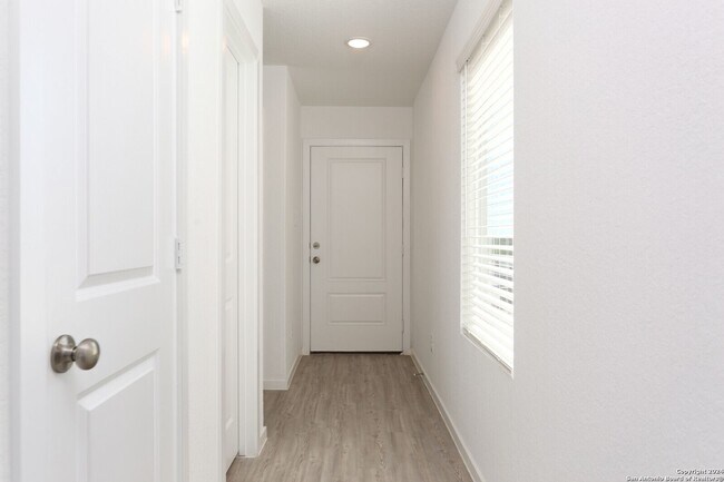 Photo - 3710 Millbrook Wy