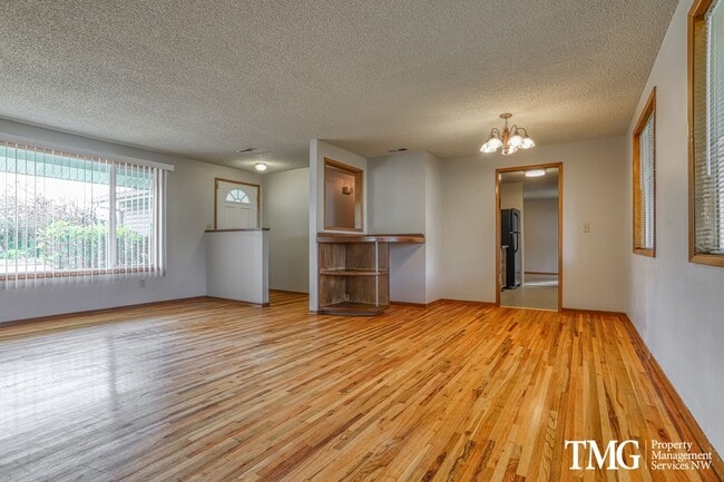 Photo - Charming single-family home!