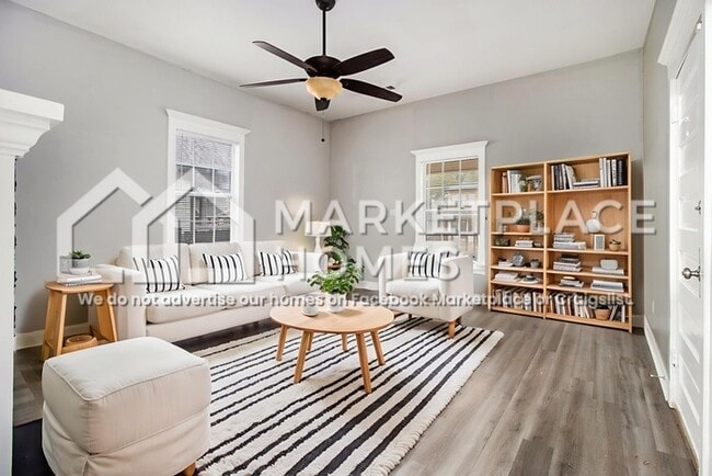 Photo - 1638 Mercer Ave