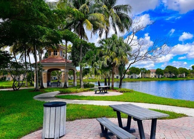 Photo - 8344 SW 27th St