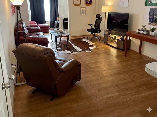 Photo - 1911 Wolftech Ln Unit 302