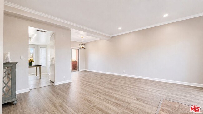 Photo - 14714 S Budlong Ave