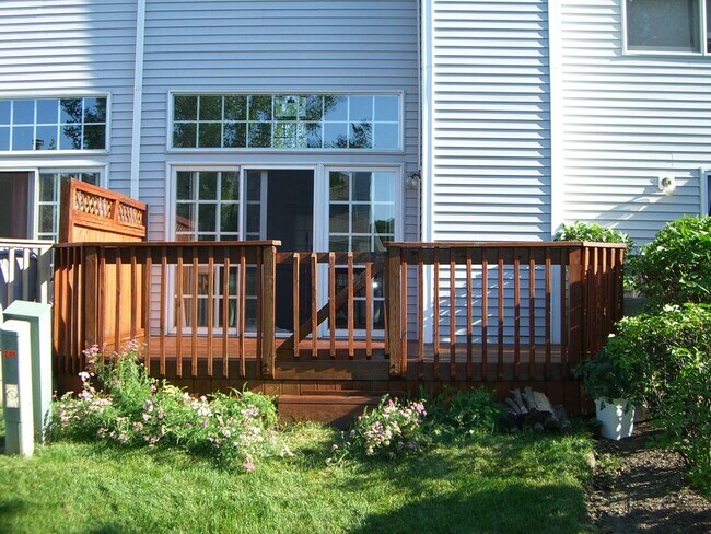 Photo - 207 E Theodore Ln