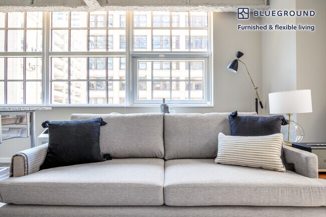 Photo - 60 E Benton Pl Unidad FL5-ID387