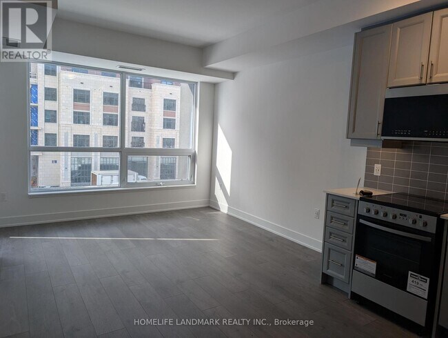 Photo - 2333 Khalsa Gate Unité 317