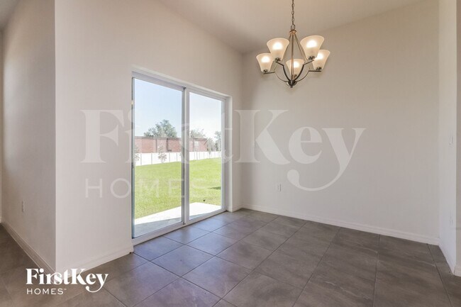 Photo - 105 Windsor Reserve Dr