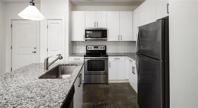Photo - 5193 Peachtree Blvd