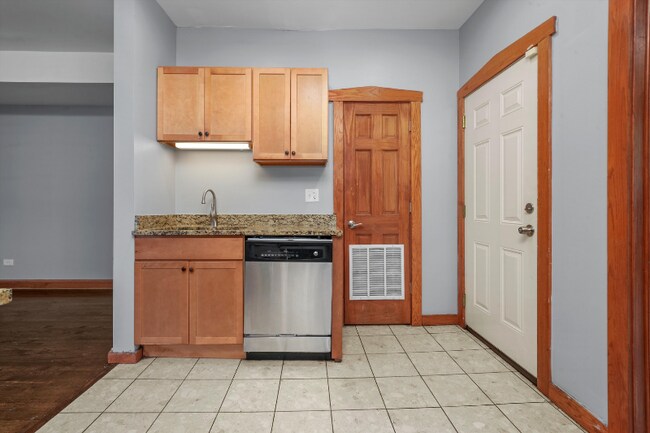 4538 W Jackson Blvd Unidad 2
