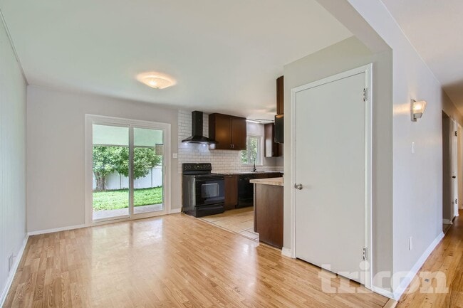 Photo - 6397 Brooks Dr