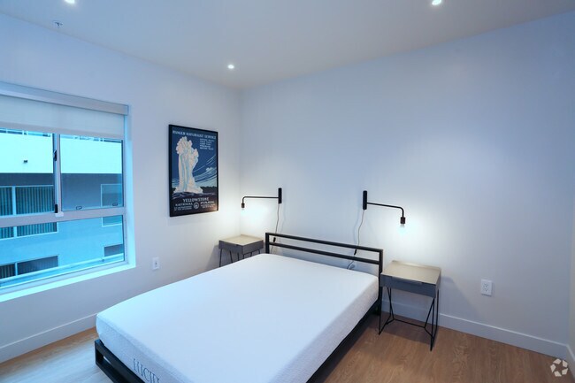 1BR, 1BA-500 SF