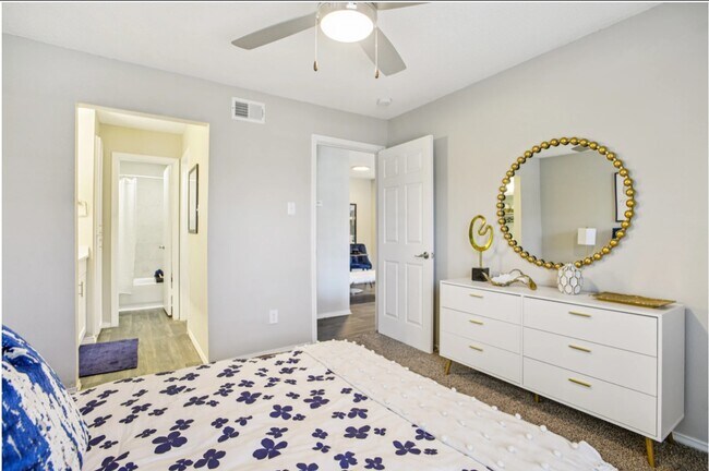 Photo - 1070 Mearns Meadow Blvd Unidad 124