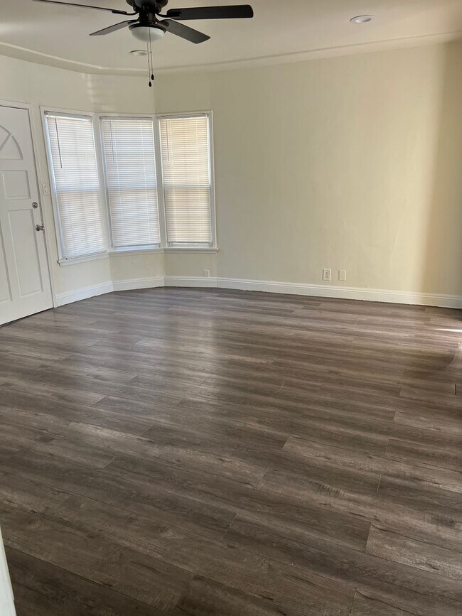 6121 S 10th Ave Unit 6125