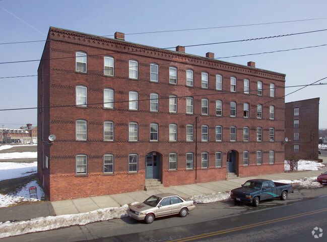 Lyman Street Apartments - Lyman Street Apartments