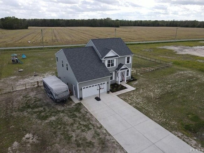 Photo - 103 Stedman Ln W