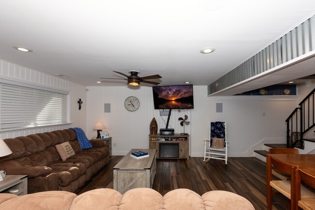 Photo - 70 Water Oak Ln