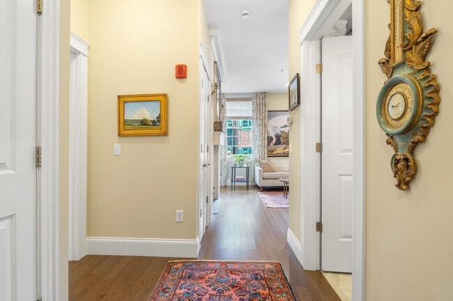 135 Daniel St Unit 102
