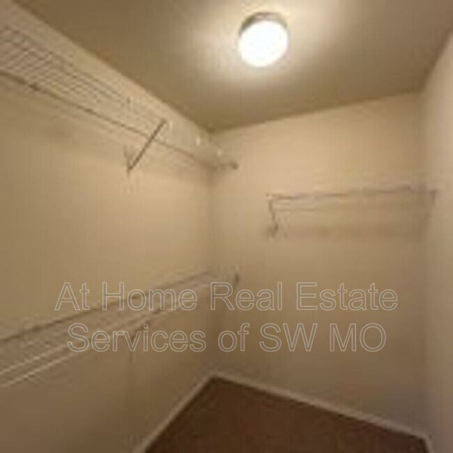 Photo - 1104 N Missouri Dr