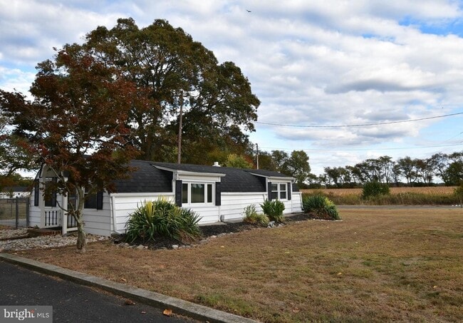 Photo - 50 Palatine Rd